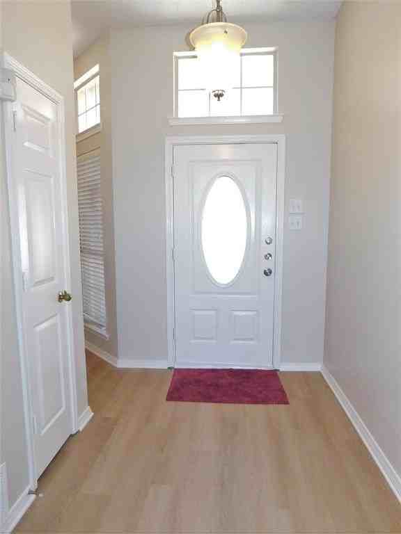 2409 Westview Trl - Photo 3 of 26