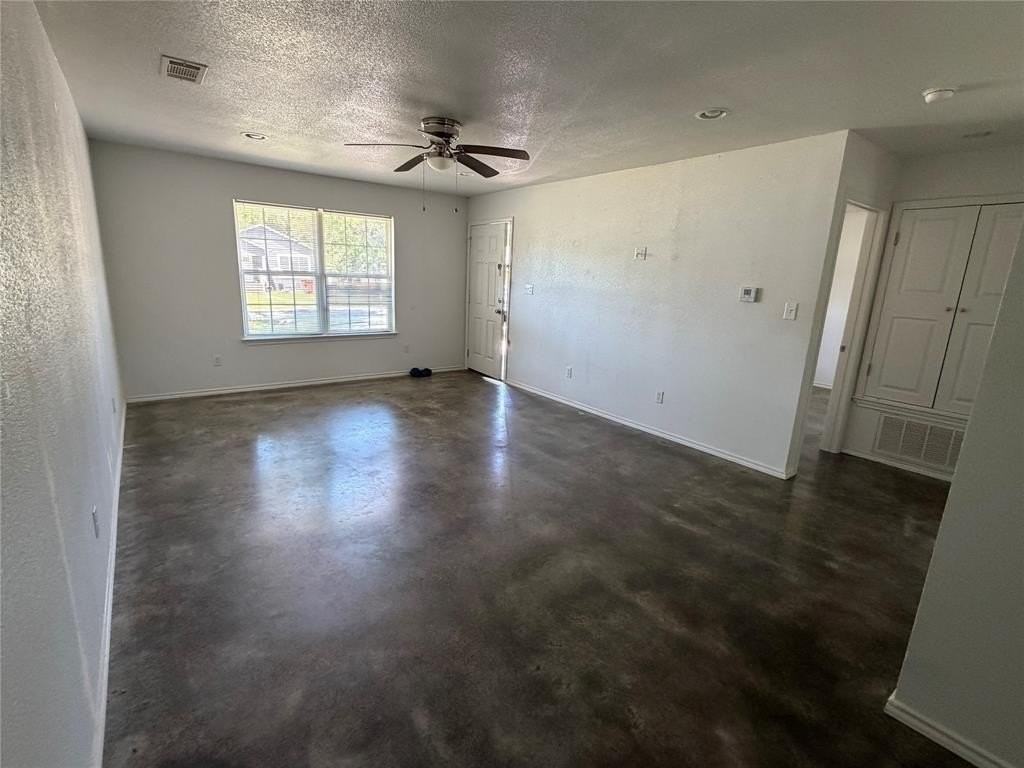 712 Seven Oaks Rd #712 - Photo 3 of 14