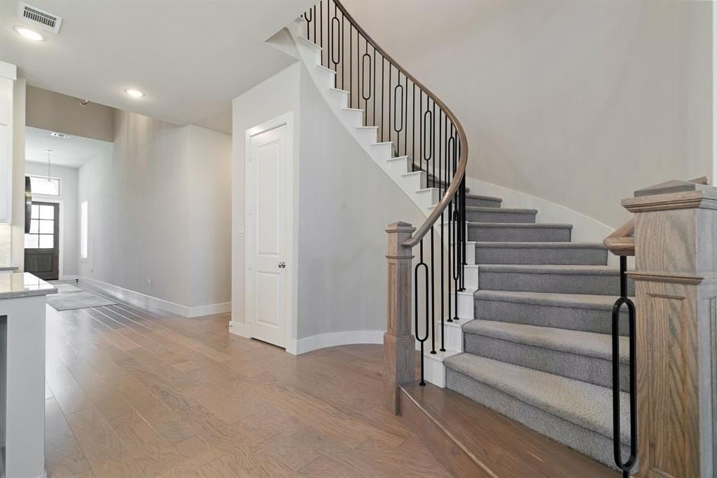 3471 Rustic Oak Dr - Photo 3 of 30