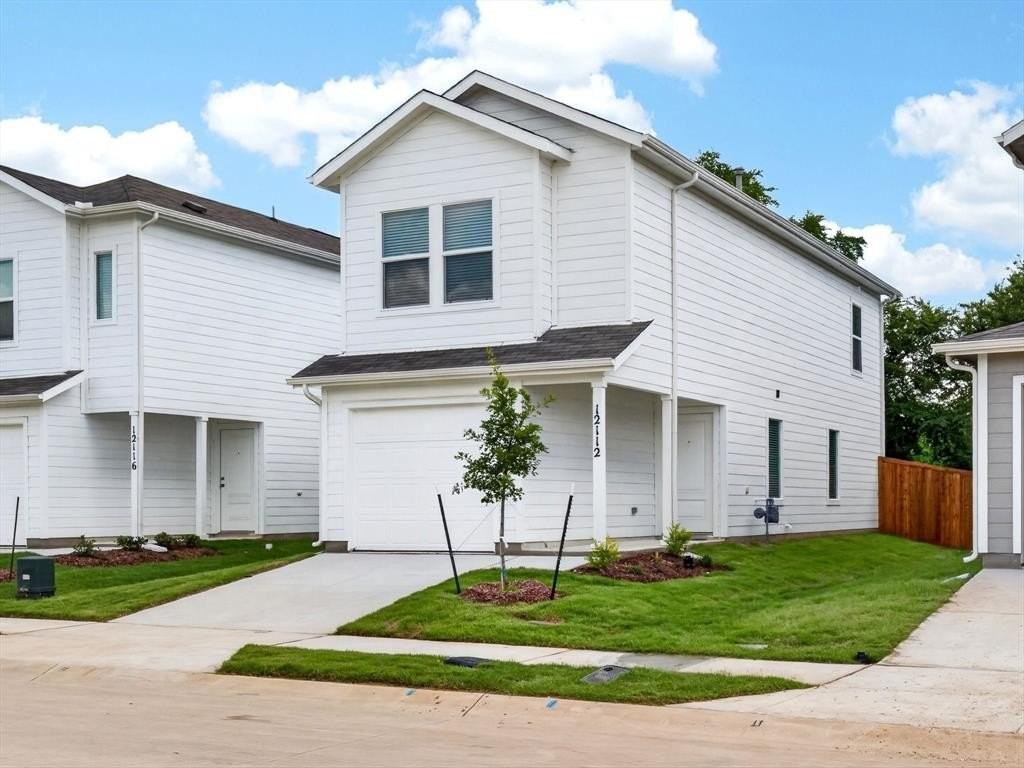 12112 Steeplechase Dr - Photo 2 of 32