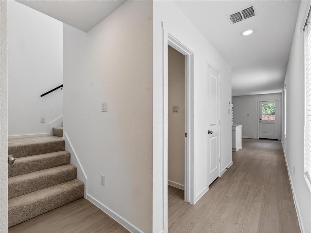 12112 Steeplechase Dr - Photo 5 of 32
