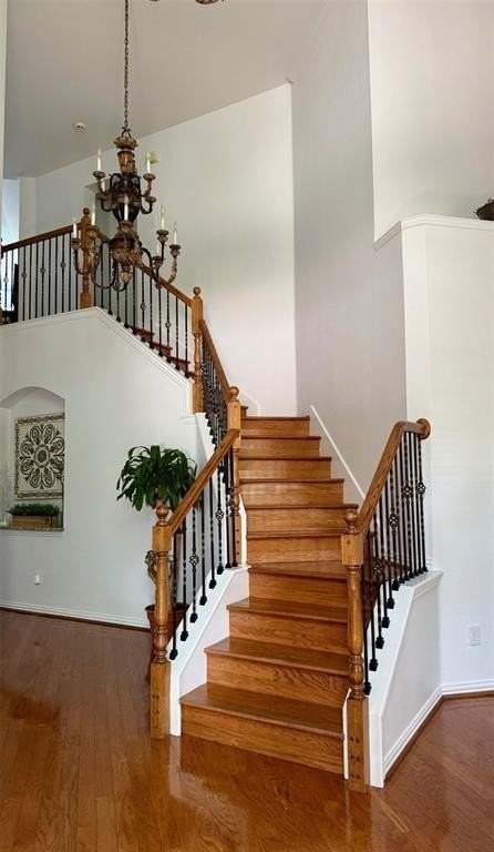 525 Abbey Ct - Photo 2 of 27