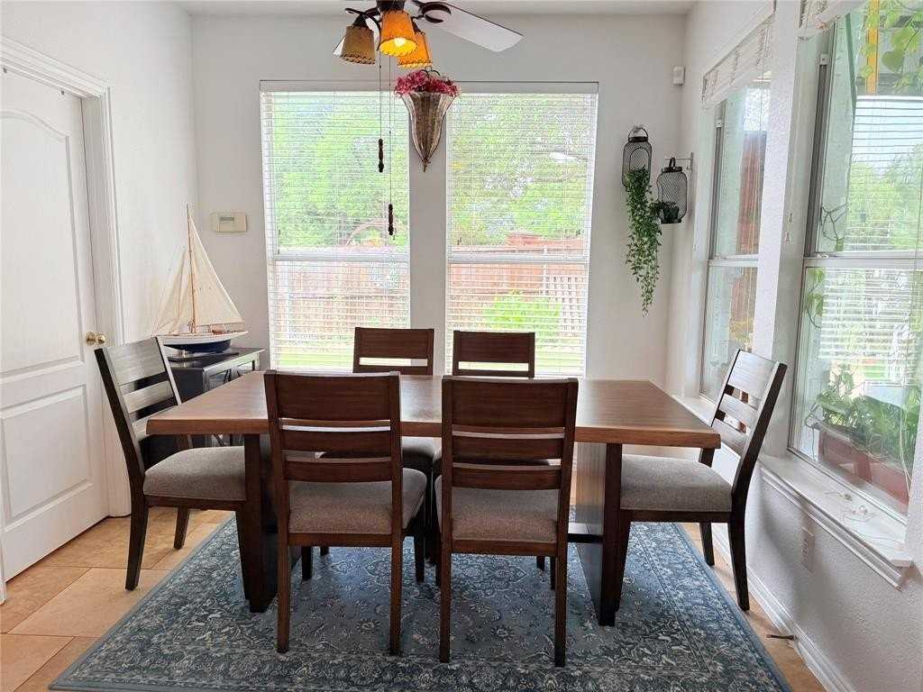 525 Abbey Ct - Photo 7 of 27