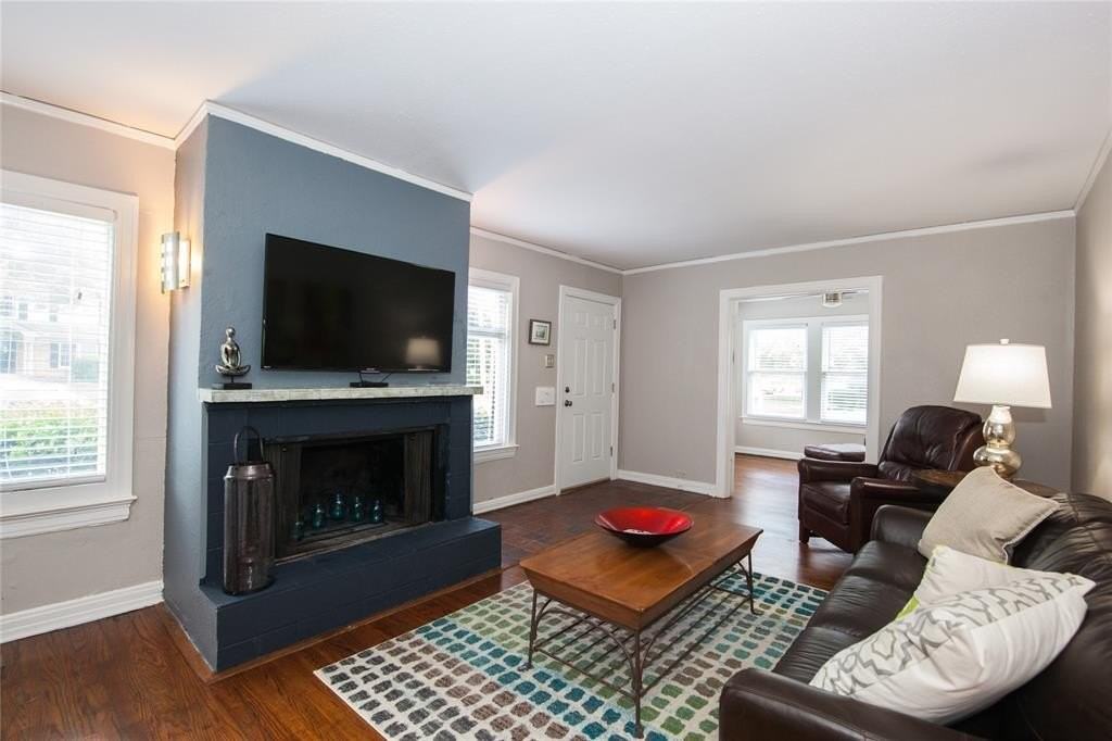 5946 Morningside Ave - Photo 5 of 11