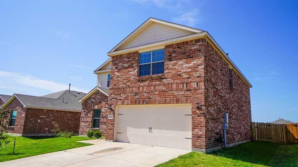 3012 Villegas Way - Photo 2 of 33
