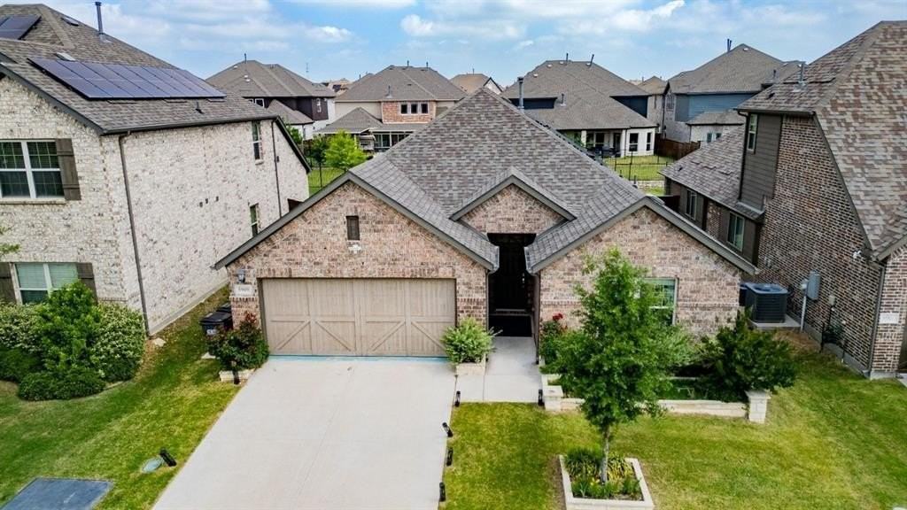 5909 Pensby Dr - Photo 4 of 37