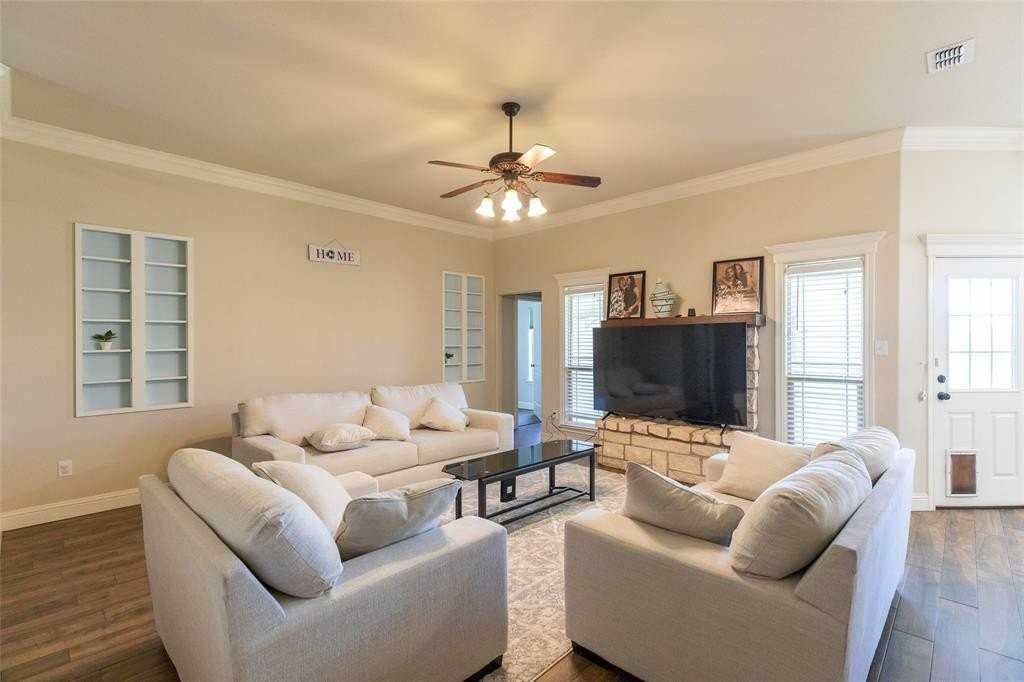 349 Whiterock Dr - Photo 2 of 34