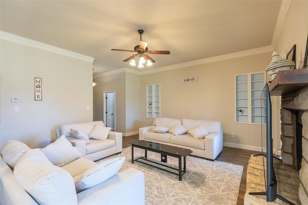 349 Whiterock Dr - Photo 3 of 34