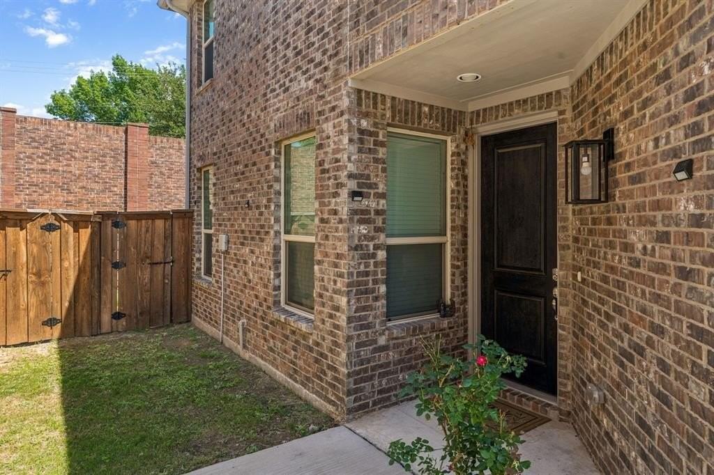 201 Tortugas Dr - Photo 3 of 29