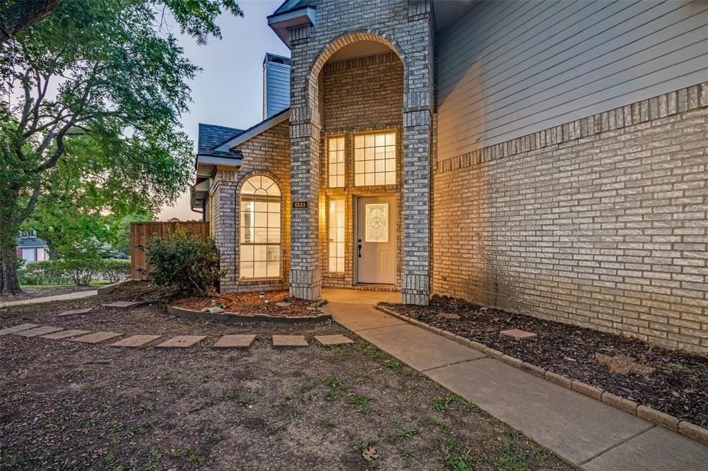 1333 Maywood Ct - Photo 3 of 26
