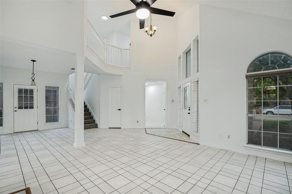 1333 Maywood Ct - Photo 4 of 26