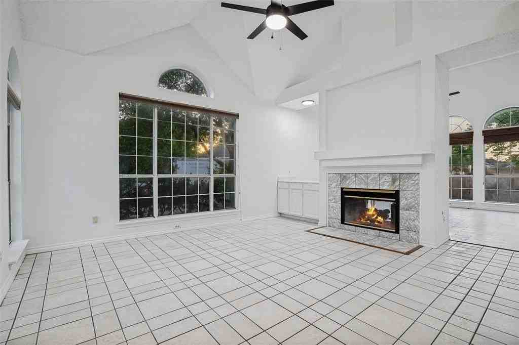 1333 Maywood Ct - Photo 7 of 26