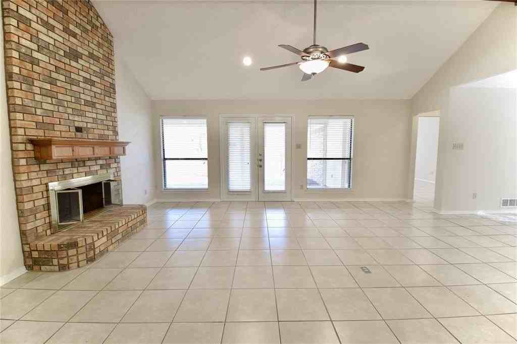 6119 Kingswood Dr - Photo 6 of 33