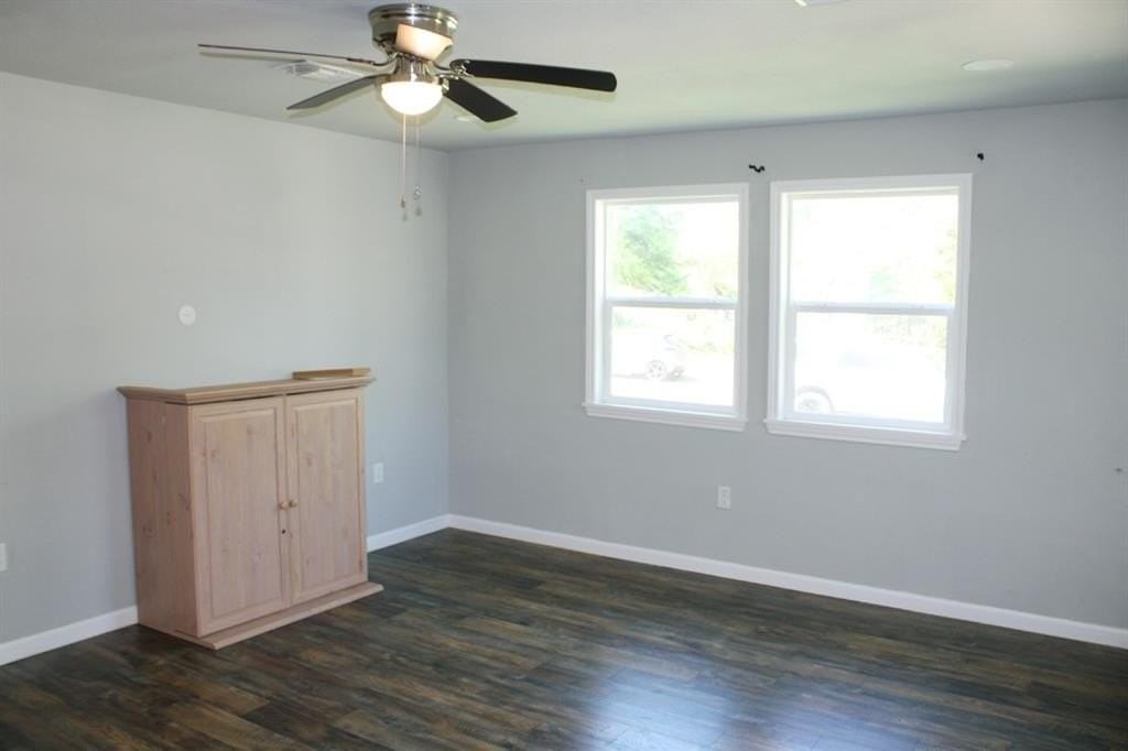 5205 Gordon Ave - Photo 4 of 16