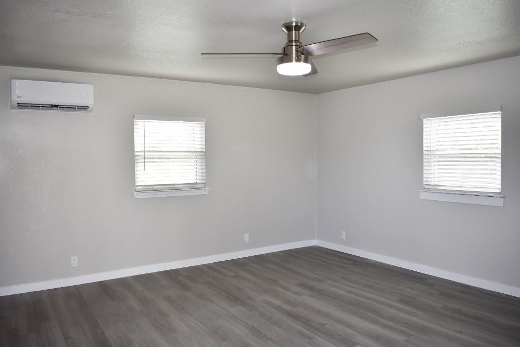 541 S Allen St #B - Photo 4 of 10