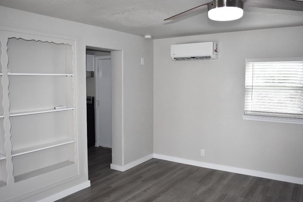 541 S Allen St #B - Photo 5 of 10