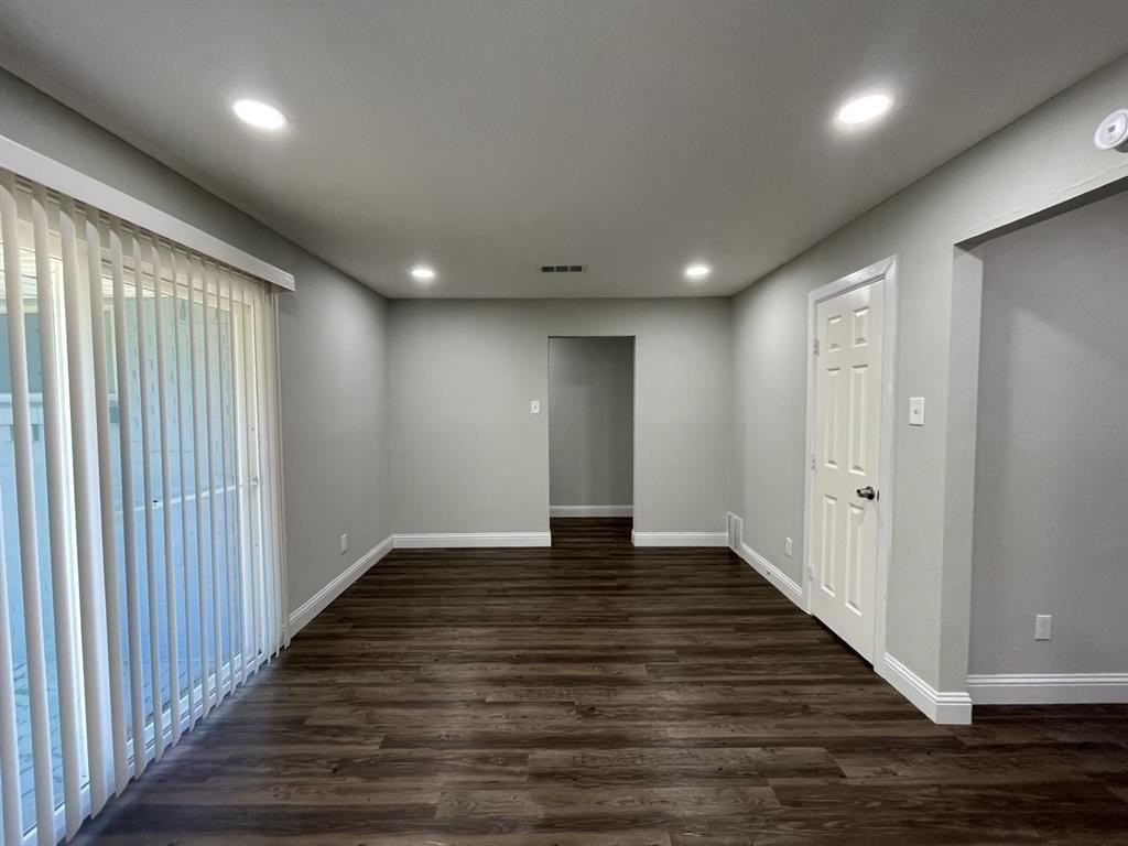 4828 Grove St - Photo 4 of 11