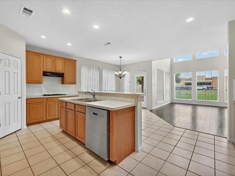 11068 Downbrook Dr - Photo 4 of 23