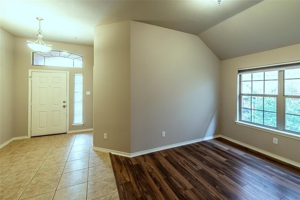 3221 Timber Ridge Trl - Photo 3 of 16
