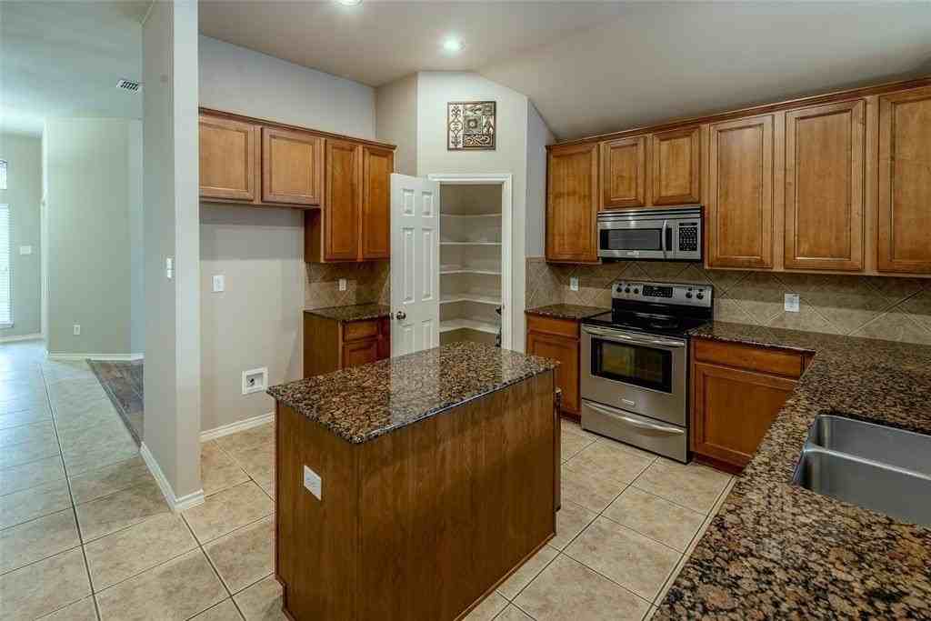 3221 Timber Ridge Trl - Photo 4 of 16