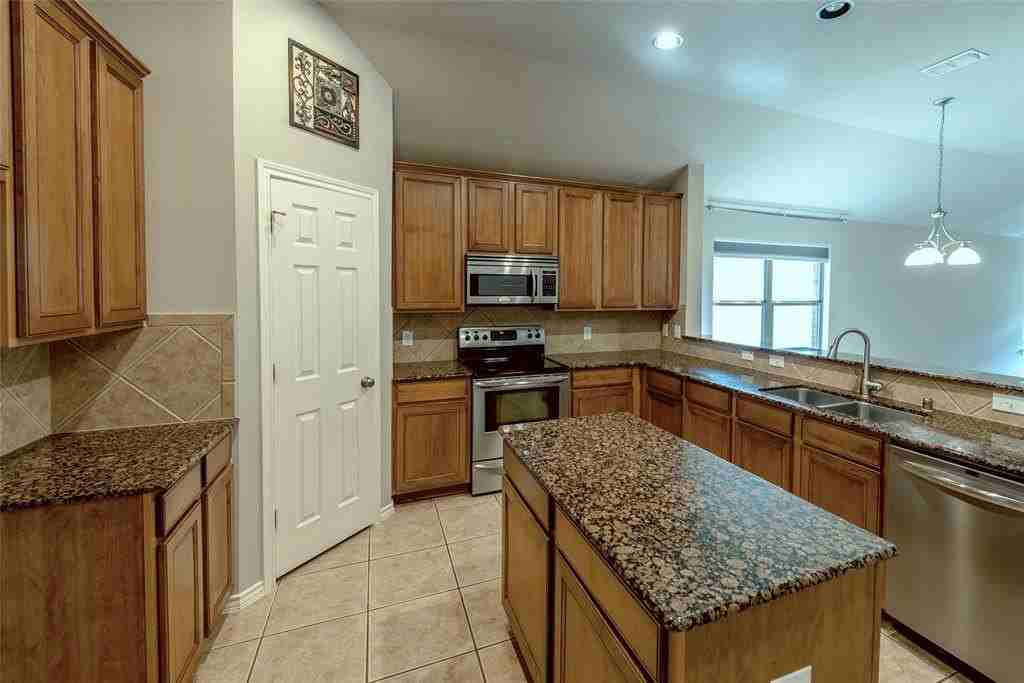 3221 Timber Ridge Trl - Photo 5 of 16