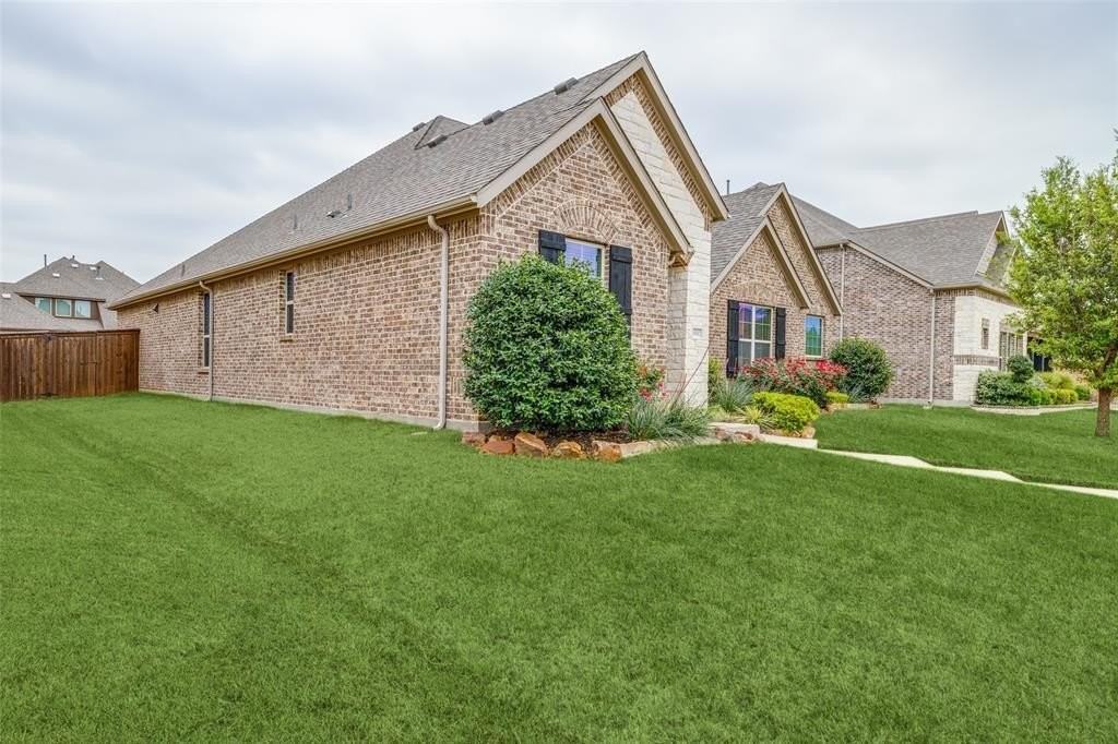 14542 Bandera Ave - Photo 2 of 29
