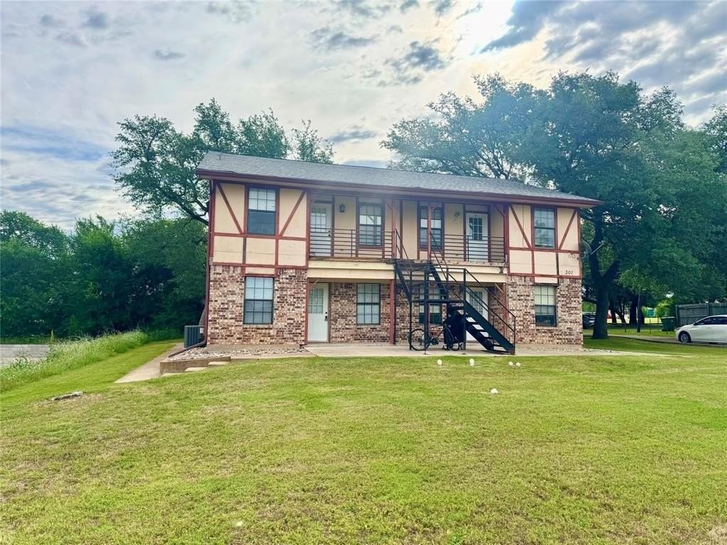 301 Shady Grove Dr #A - Photo 3 of 19