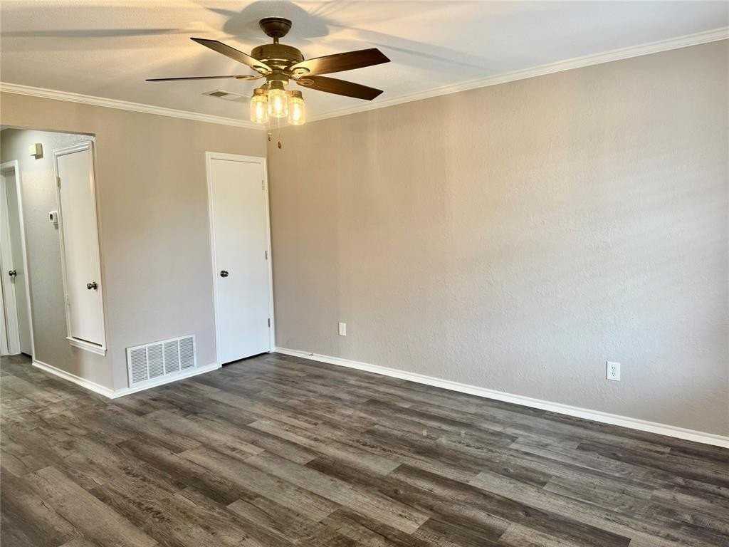 301 Shady Grove Dr #A - Photo 5 of 19