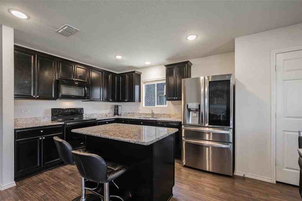 1233 Trace Dr - Photo 7 of 24