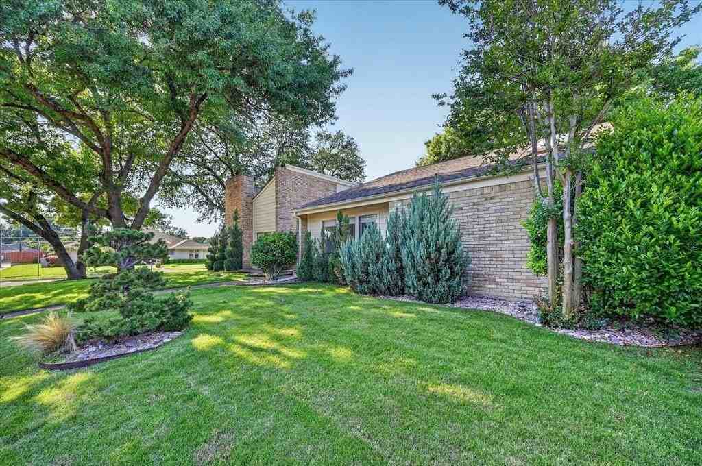 2013 Treehouse Ln - Photo 3 of 33