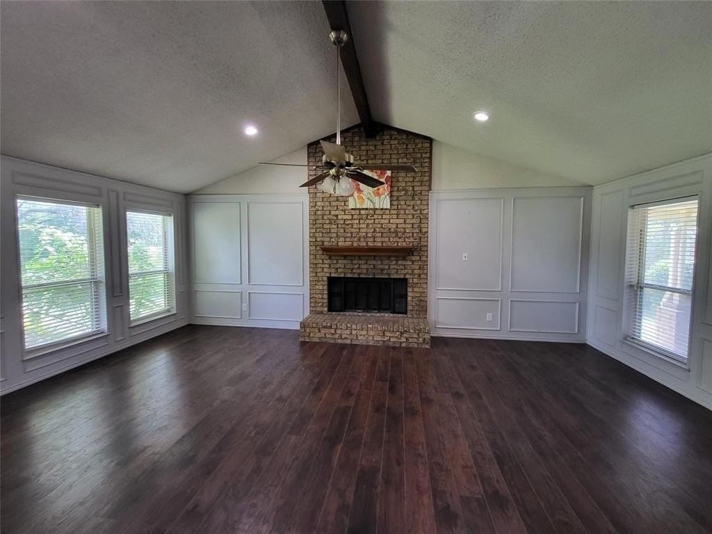 1106 Meadowview Dr - Photo 2 of 24