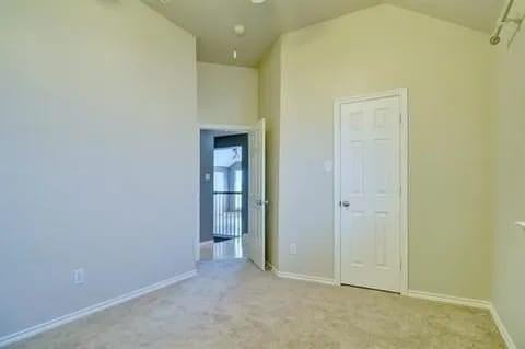 8729 Sunset Trace Dr - Photo 3 of 22