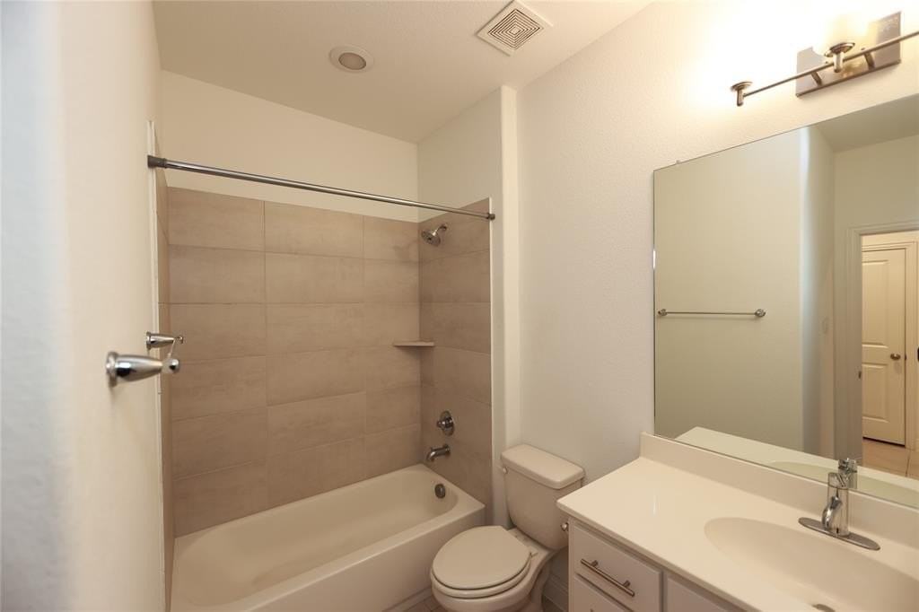 124 Canonbury Dr - Photo 6 of 25