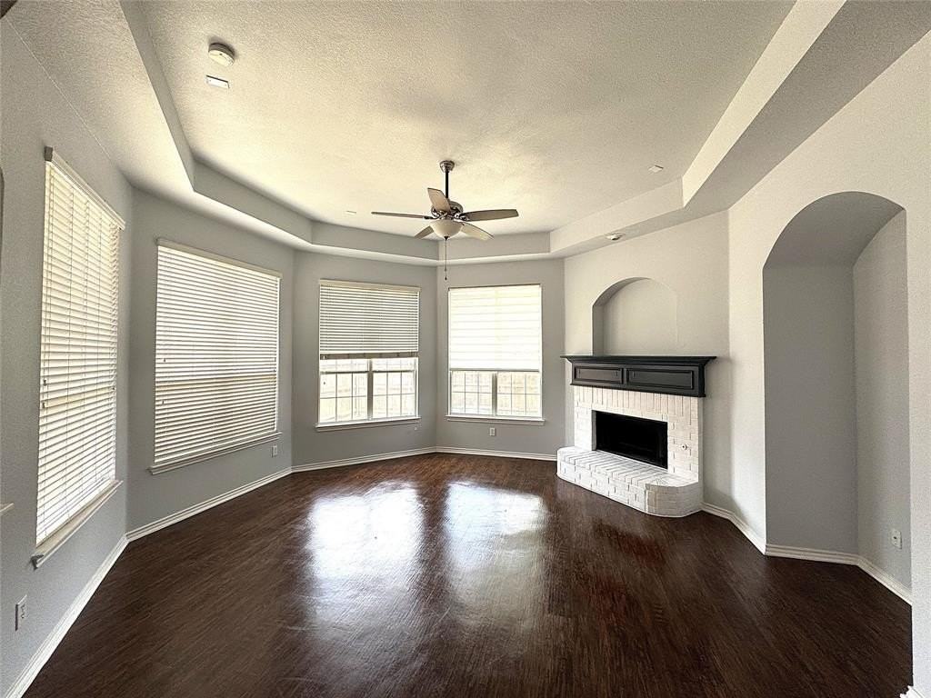 2767 Cedar Wood Dr - Photo 2 of 17