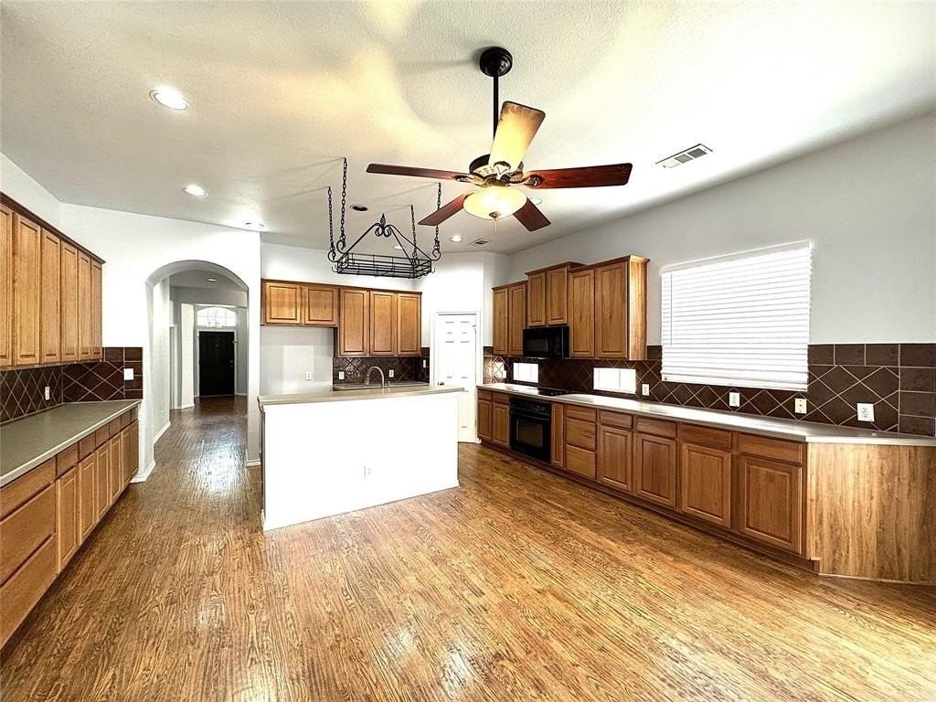 2767 Cedar Wood Dr - Photo 4 of 17