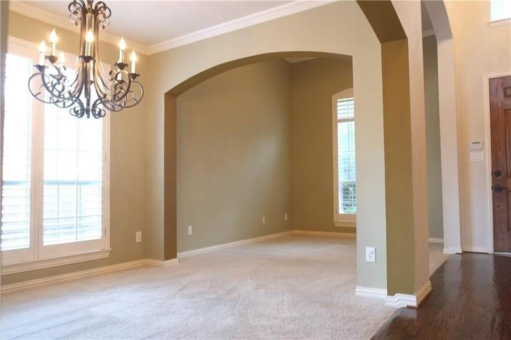 1904 Kirby Ln - Photo 4 of 22