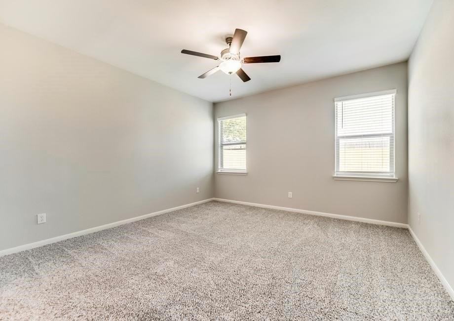 1016 Calhoun Dr - Photo 6 of 9