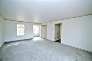 2206 Statler Dr - Photo 5 of 25