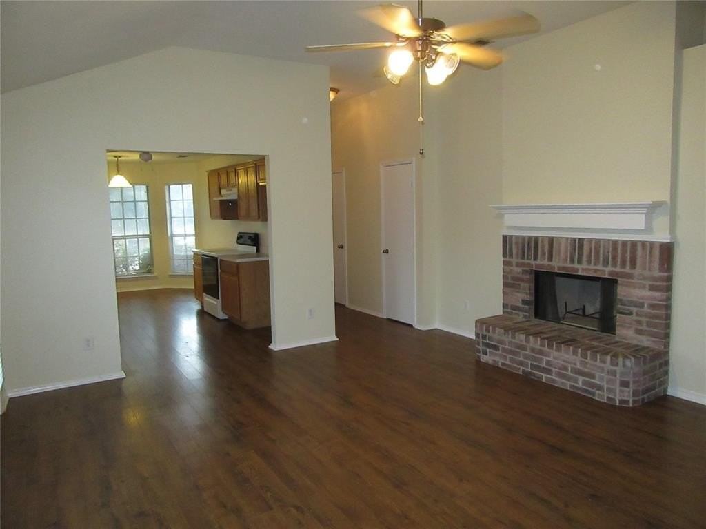319 Lake Wichita Dr - Photo 4 of 24