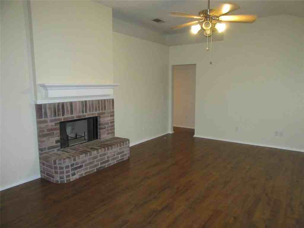319 Lake Wichita Dr - Photo 7 of 24