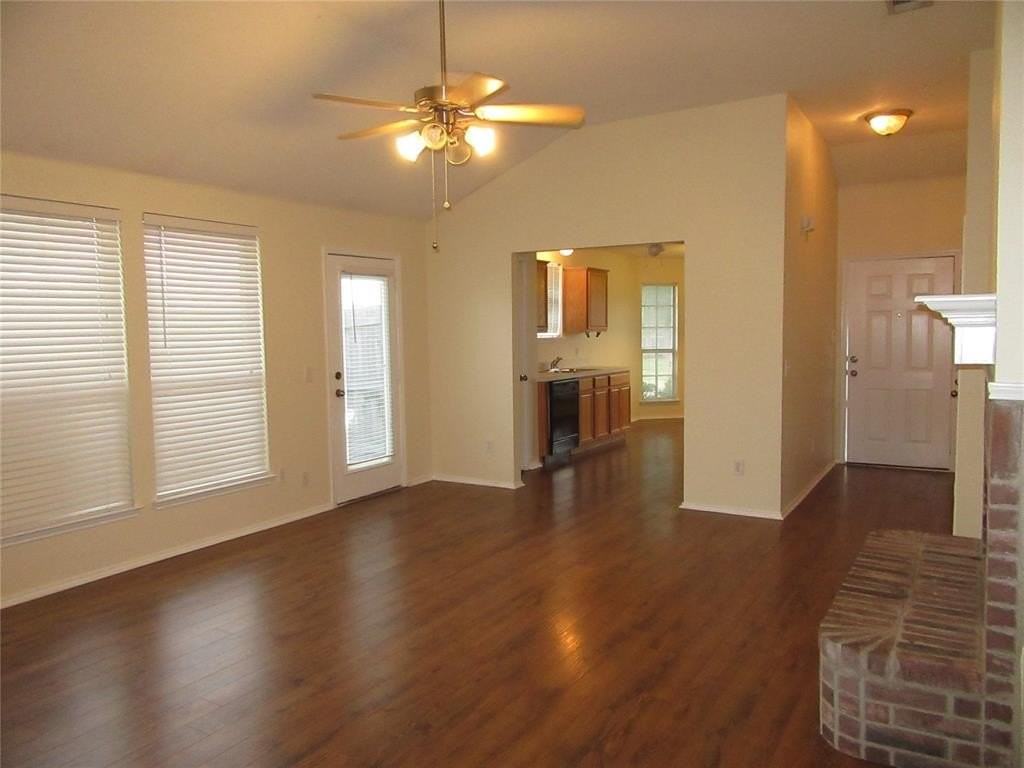 319 Lake Wichita Dr - Photo 6 of 24