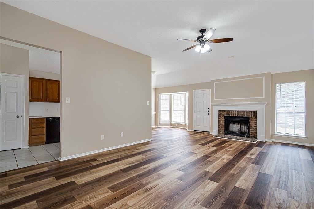 6307 Blaney Dr - Photo 4 of 27