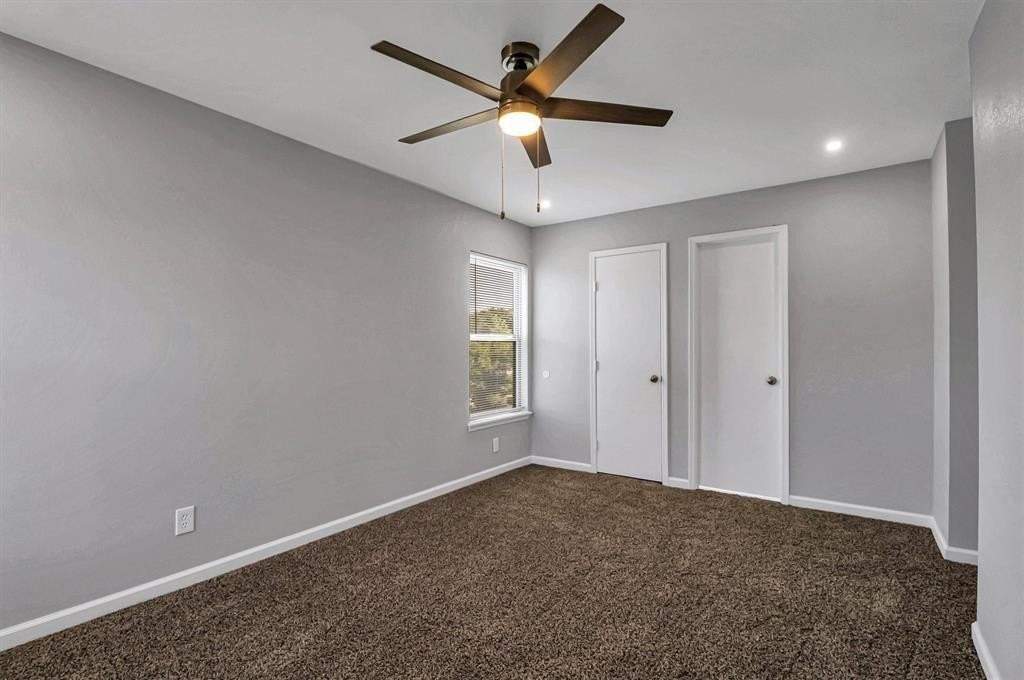 401 S Cannady Dr - Photo 4 of 35