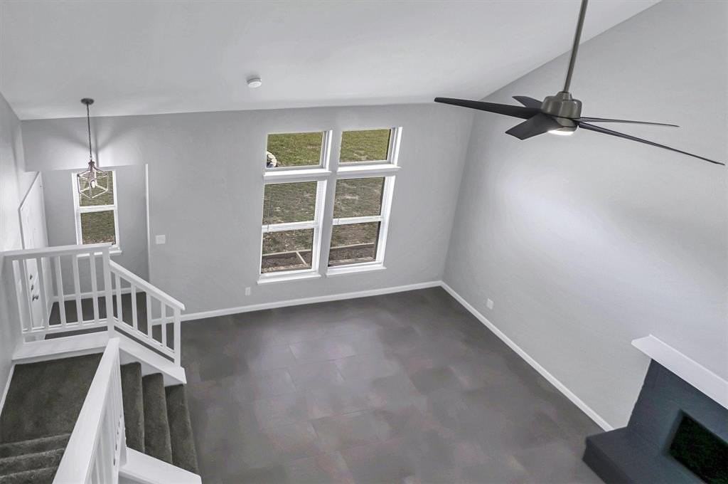 401 S Cannady Dr - Photo 5 of 35