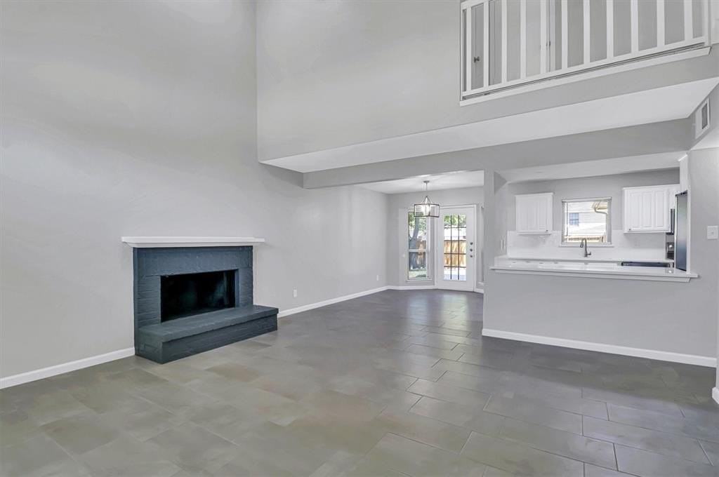 401 S Cannady Dr - Photo 6 of 35
