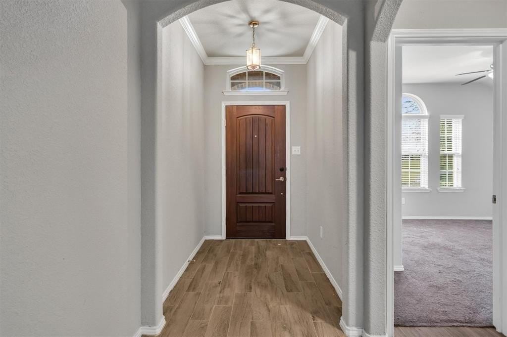 4080 Serene Dr - Photo 2 of 24