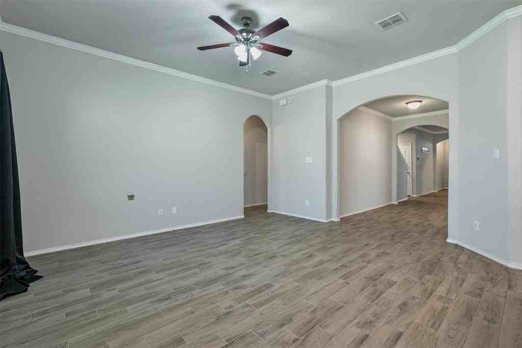 4080 Serene Dr - Photo 4 of 24