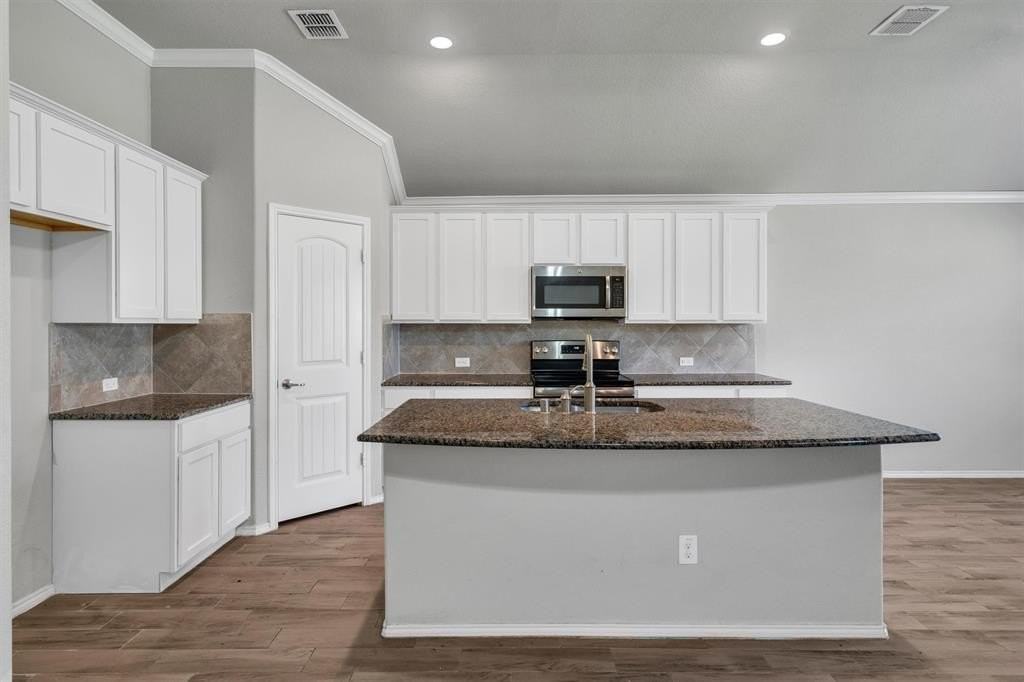 4080 Serene Dr - Photo 7 of 24