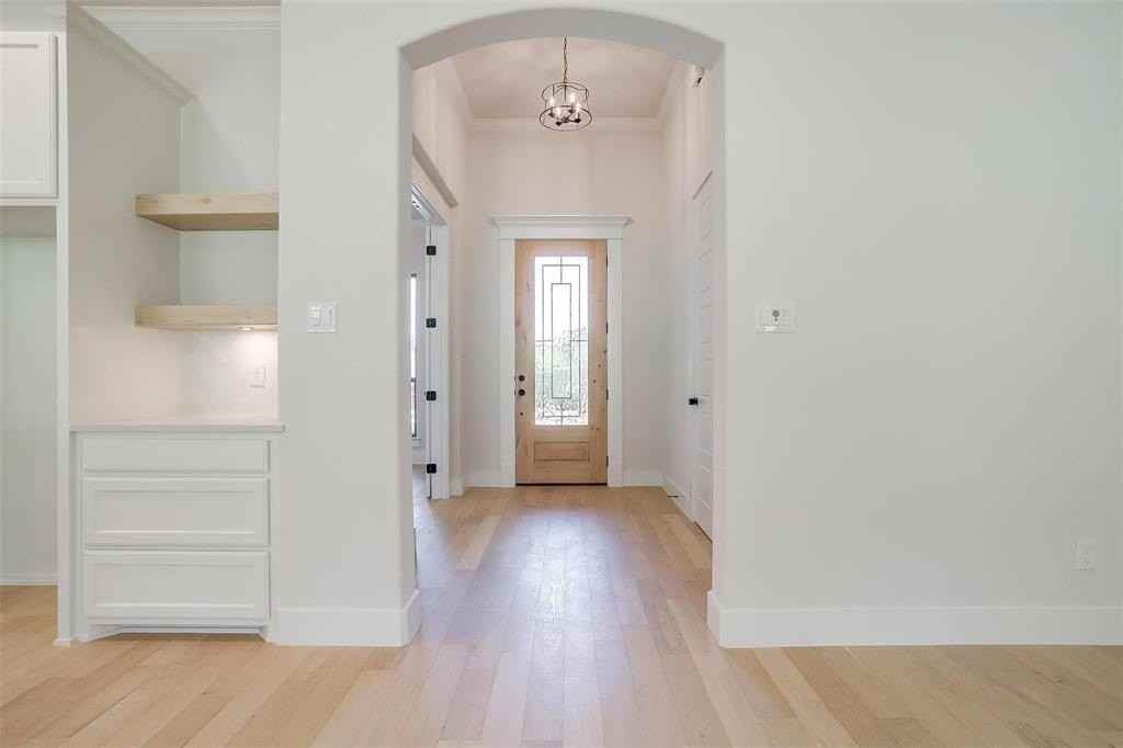 1007 Meadow Wood Ter - Photo 4 of 39