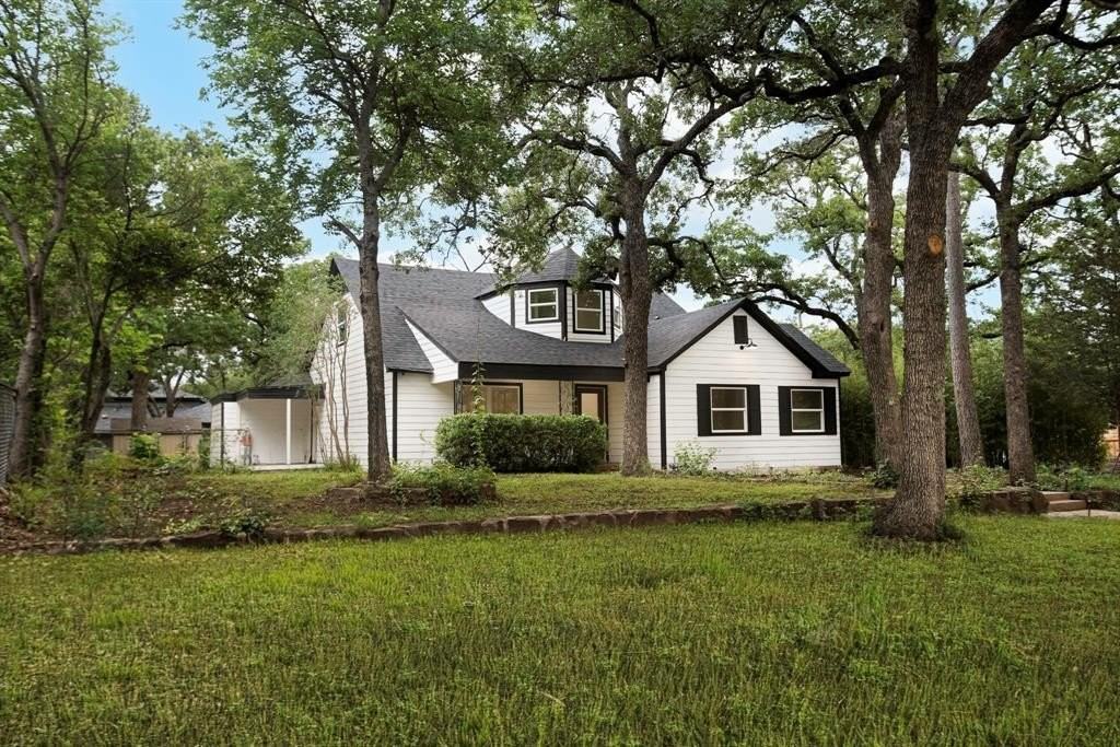 4761 Meadowbrook Dr - Photo 2 of 40